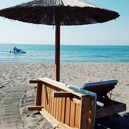 فندق Corner